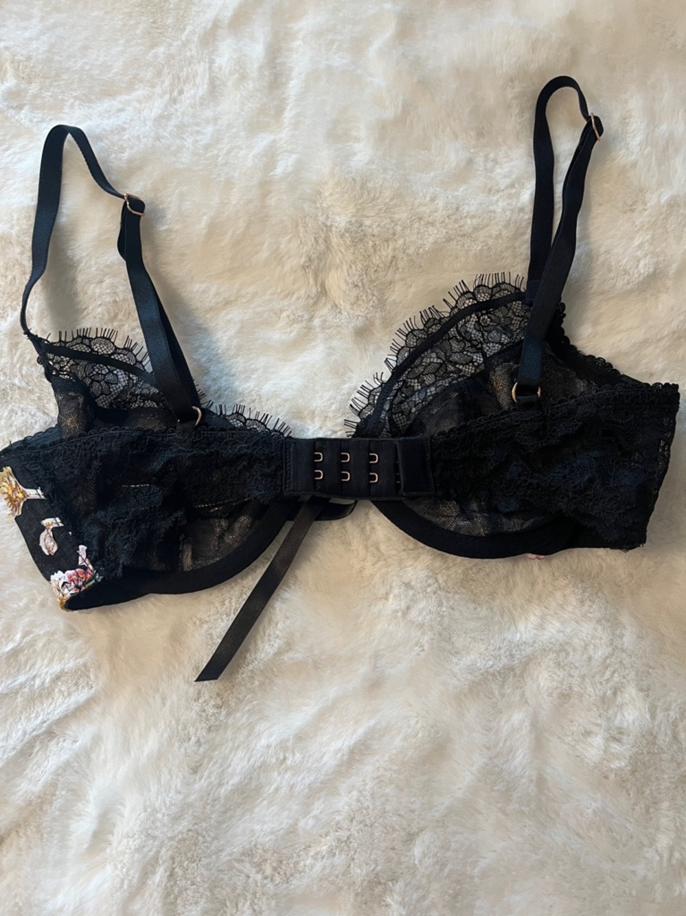 VICTORIA'S SECRET Dream Angels Unlined Applique Low Cut Demi Bra Size 32C - Picture 7 of 10
